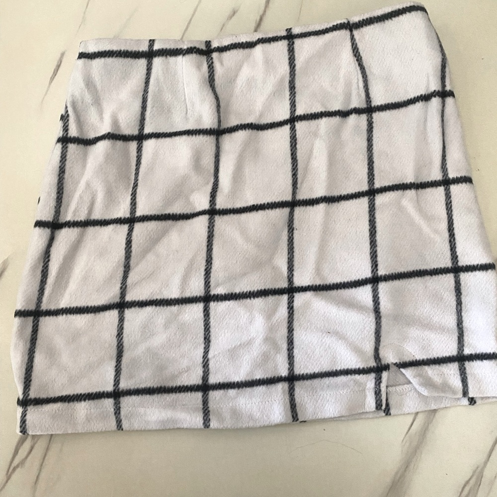 Lulu’s plaid skirt